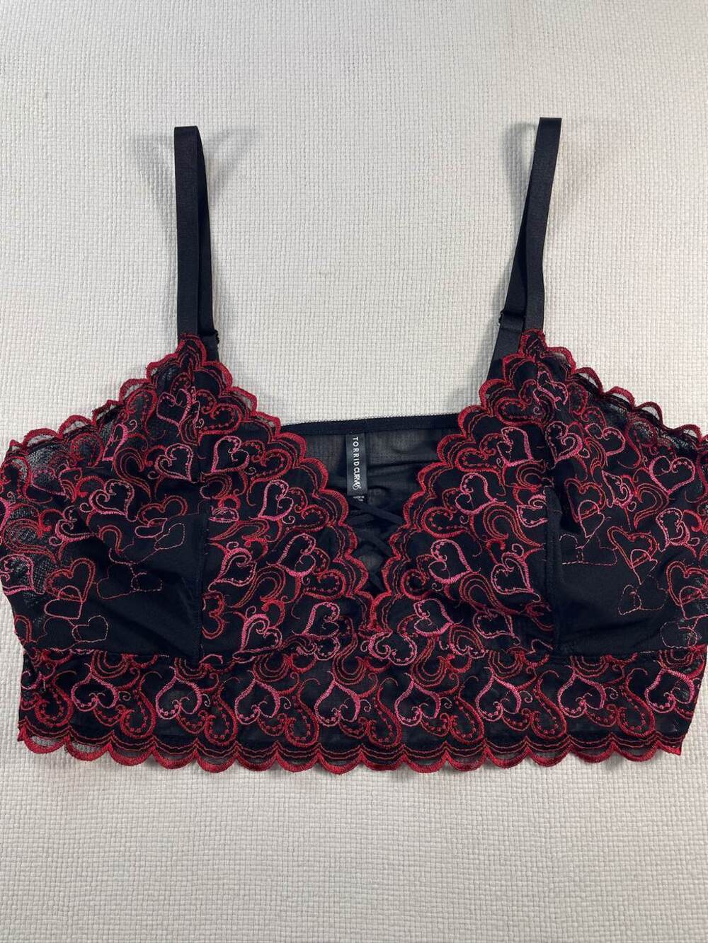 Torrid Embroidered Hearts Black Red Pink Lace Bralette Mesh Size 3